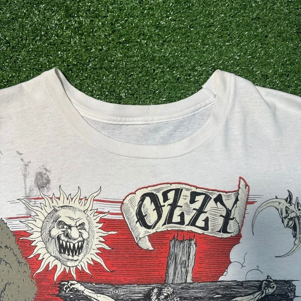 Vintage 1991 Ozzy Osbourne Crucifixion T Shirt‎ Glow in Dark Single Stitch Large